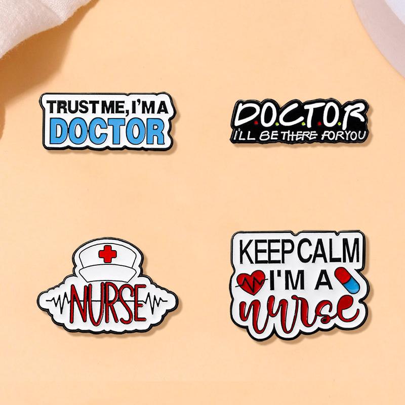 Cute Medical Series Enamel Bro - Embroidery Initials recension och pris