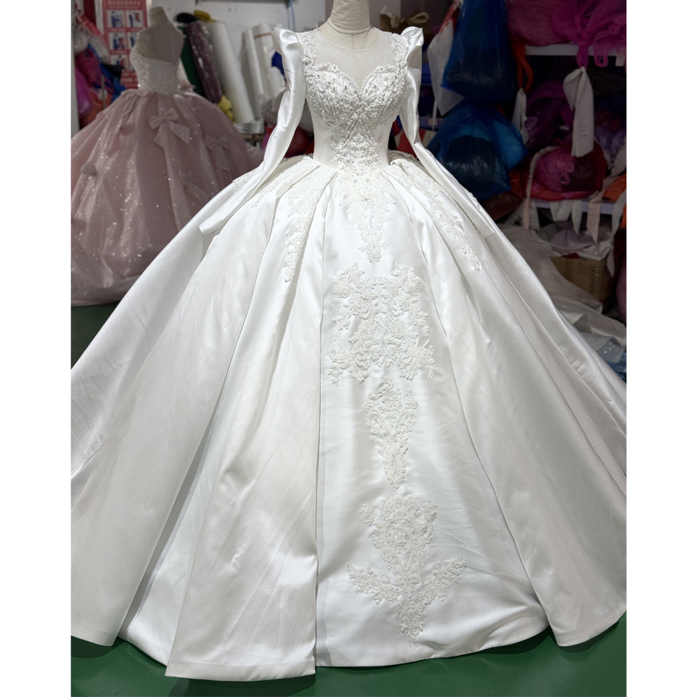 Pure White Long Sleeve Wedding - Embroidery White Dress recension och pris