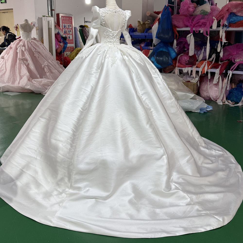 Pure White Long Sleeve Wedding - Embroidery White Dress recension och pris