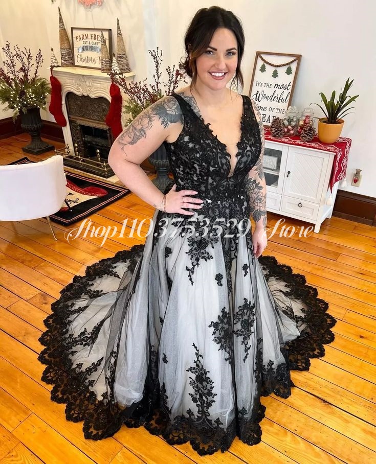Gothic V Neck Wedding Dresses  - Embroidery White Dress recension och pris