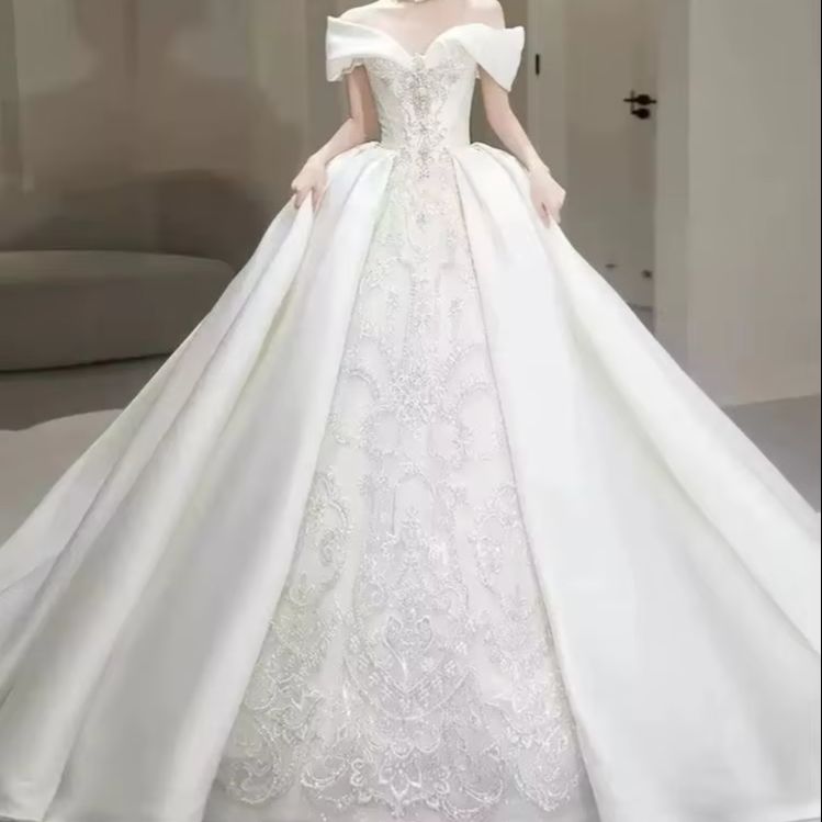 Chic Wedding Dresses Off Shoul - Embroidery Beads recension och pris